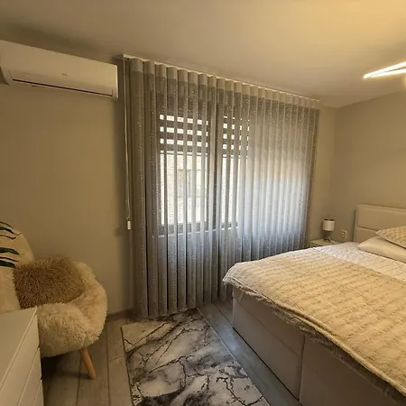 мия 6 Deluxe Apartment